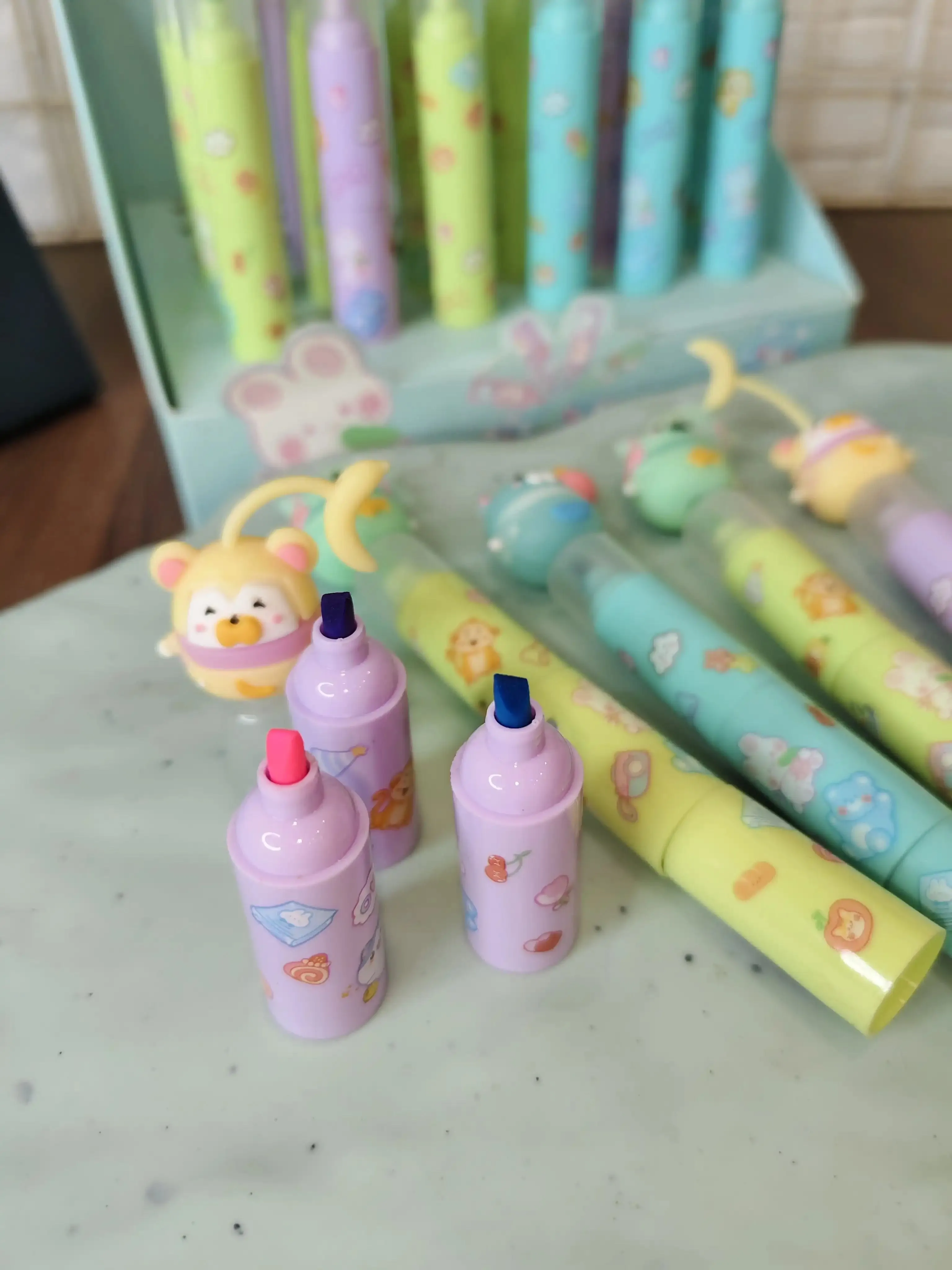 3 in 1 cartoon highlighters