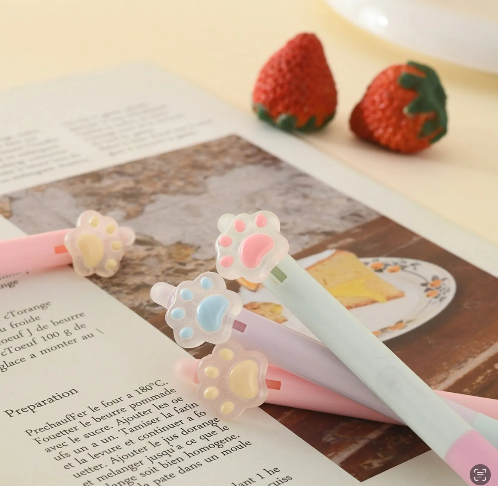 Erasable Paw Gel Pens